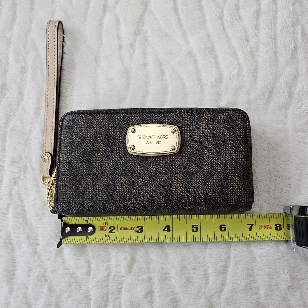 Michael Kors Jet Set Brown Wristlet Zipped Wallet - Picture 9 of 11